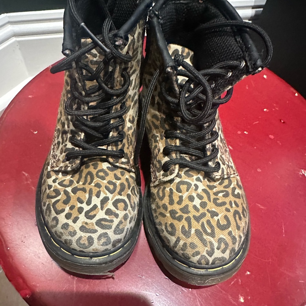 Dr. Martens Kids Leopard Print Lace-Up Boots in Black and Brown